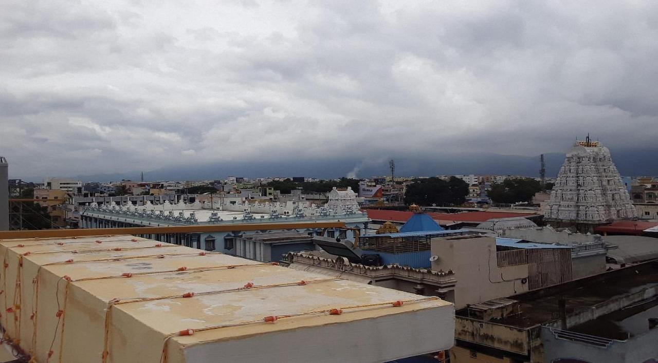 Surya Grand Tiruchanoor Tirupati Bagian luar foto